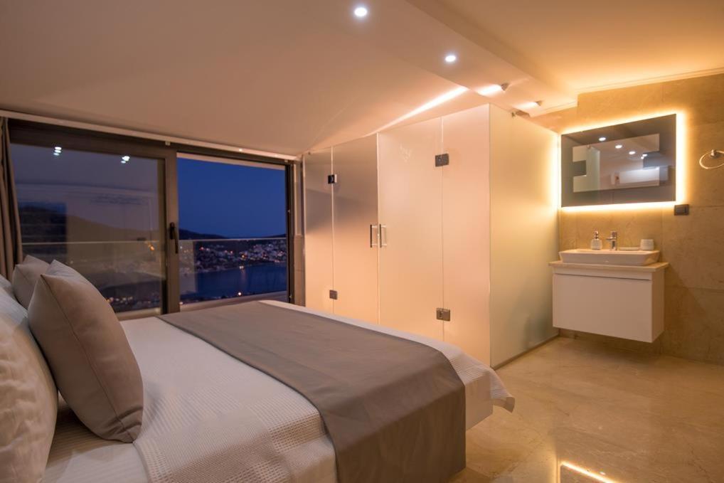 Villa Unlimited 2 Luxury 6 Bedroom Villa คาช ภายนอก รูปภาพ