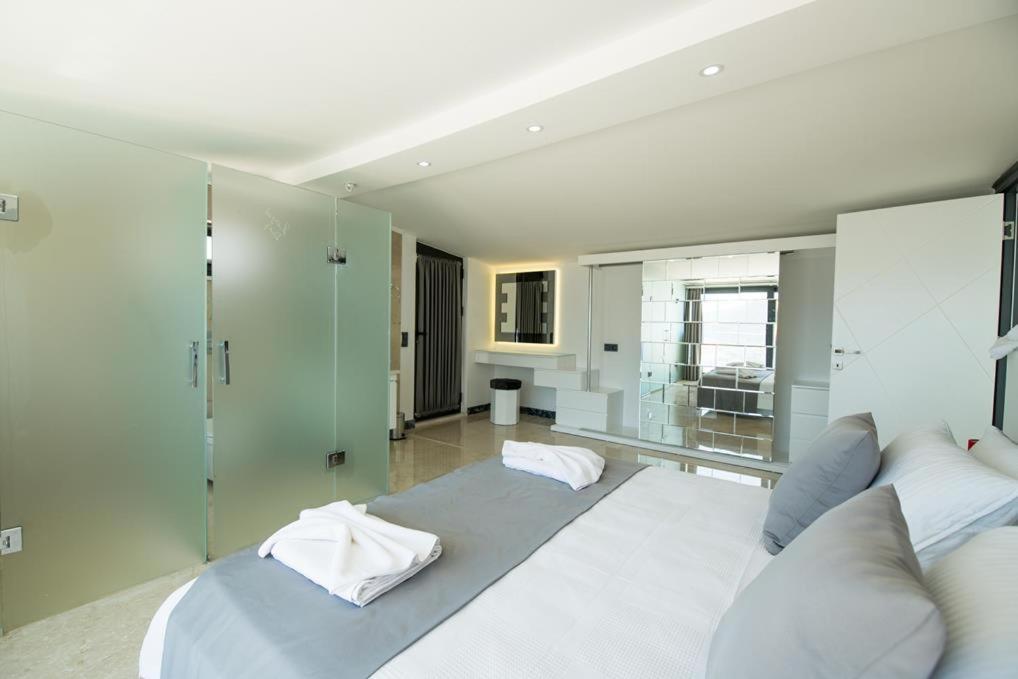 Villa Unlimited 2 Luxury 6 Bedroom Villa คาช ภายนอก รูปภาพ