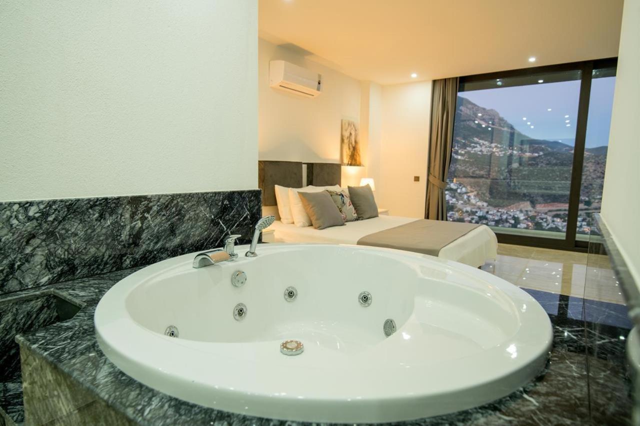Villa Unlimited 2 Luxury 6 Bedroom Villa คาช ภายนอก รูปภาพ